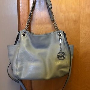 Micheal Kors Perl Grey purse